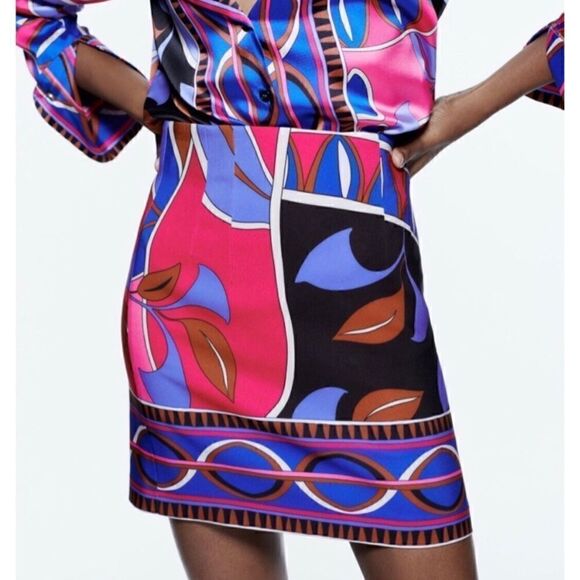 NWT Zara Blogger’s Favorite Multicolored High Waisted Printed Dart Skirt - Picture 3 of 16
